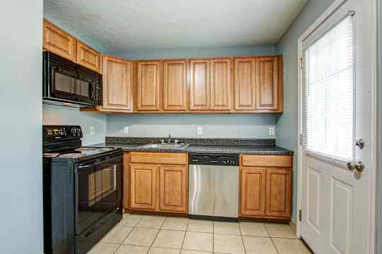 Lincoln Crossings property