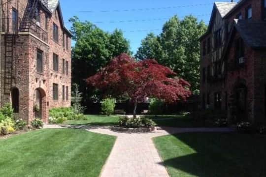 Fairfield Courtyard at Woodmere property