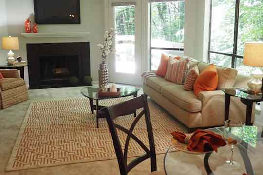 Pinnacle Apartments property