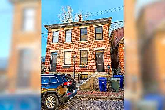 582 South Pearl Street property