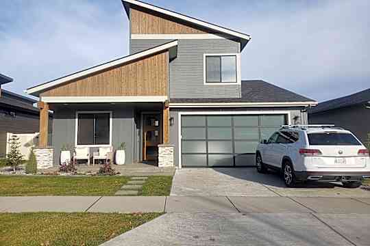 6930 North Courcelles Parkway property