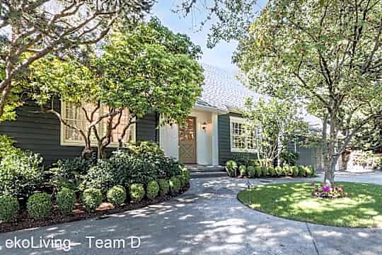 4527 SW 29th Avenue property