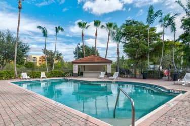 Pool - Country Club Villas - Hialeah, FL