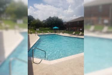 Southern Pines Apartments - Gulfport, MS