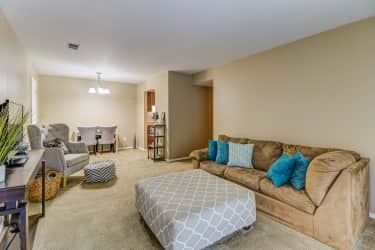 Living Room - Chapelwood Place Apartments - Henderson, KY