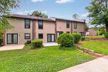 the woods at camp creek apartments atlanta ga 30344