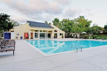 Pool - Mariner's Cove Apartments - San Diego, CA