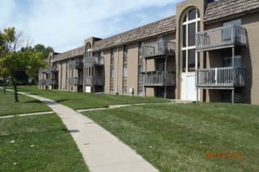 Building - Devonshire Apartments - Toledo, OH