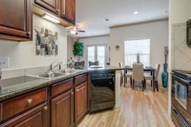 Kitchen - Lookout Hollow Apartments - Selma, TX