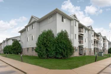 Building - The Woods Apartments - Fargo, ND