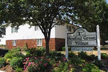 stadium view apartments bowling green