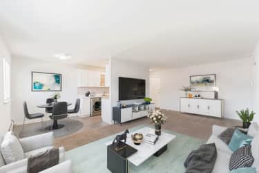Living Room - Mid Island Apartments - Bay Shore, NY