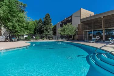 Pool - Villa Apartments - Albuquerque, NM