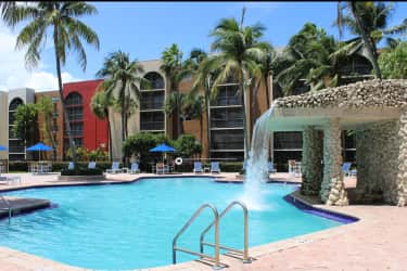 Pool - Aventura Harbor - Miami, FL