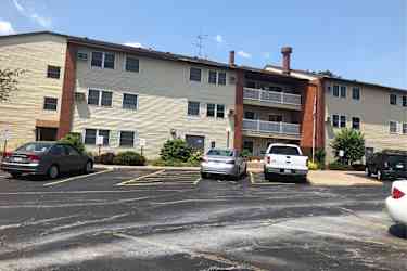 spruce hills village apartments bettendorf ia 52722