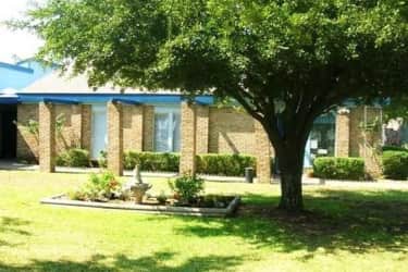 Pool - River Oaks Manufactured Home Community - Wilmer, TX
