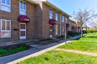 Apartments for rent near King Street Metro Station - WMATA, Alexandria, VA  