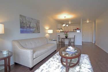 Living Room - SilverBrick Place - East Hartford, CT