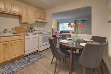 Kitchen - Rockingham Village Apartments - Seabrook, NH