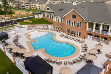 Pool - The Villages at Olde Towne - Raleigh, NC