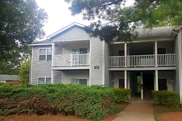 Building - 901 Sawpit Dr - Raleigh, NC