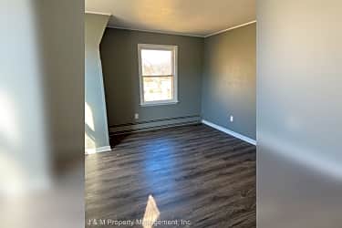 1, 2 or 3 Bedroom Updated Apartments in the heart of Cherokee! - Cherokee, IA