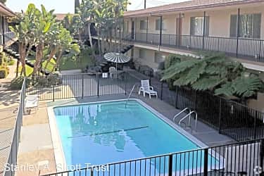 Pool - 413 S New Ave - Monterey Park, CA