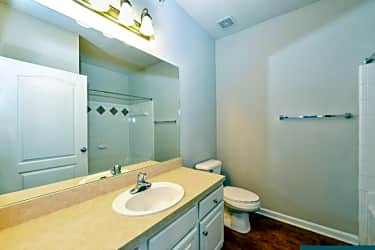 Bathroom - 2900 Pharr Ct S Northwest - Atlanta, GA