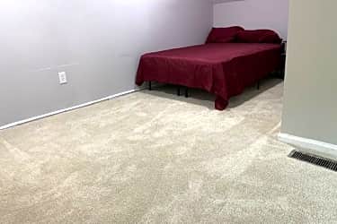 Bedroom - Room for Rent - Live in Northern Barton Heights (i - Richmond, VA