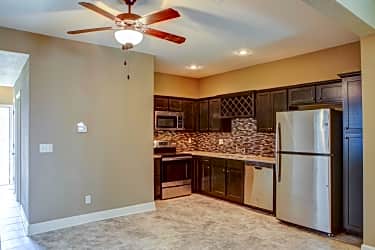 Townhomes For Rent in Lees Summit, MO - 6 Townhouses