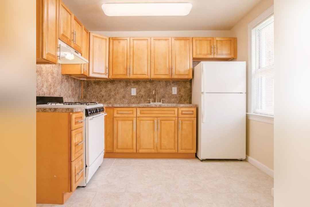 new meadowbrook village 941 e front st plainfield nj apartments for rent rent com