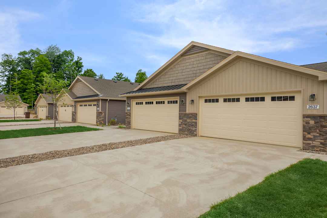 Wilcox Meadows Apartment Homes 9422 Darrow Road Twinsburg, OH