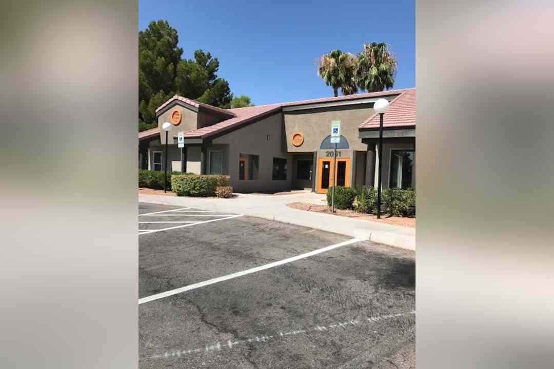 20 fifty one apartments 2051 n torrey pines dr las vegas nv apartments for rent rent com