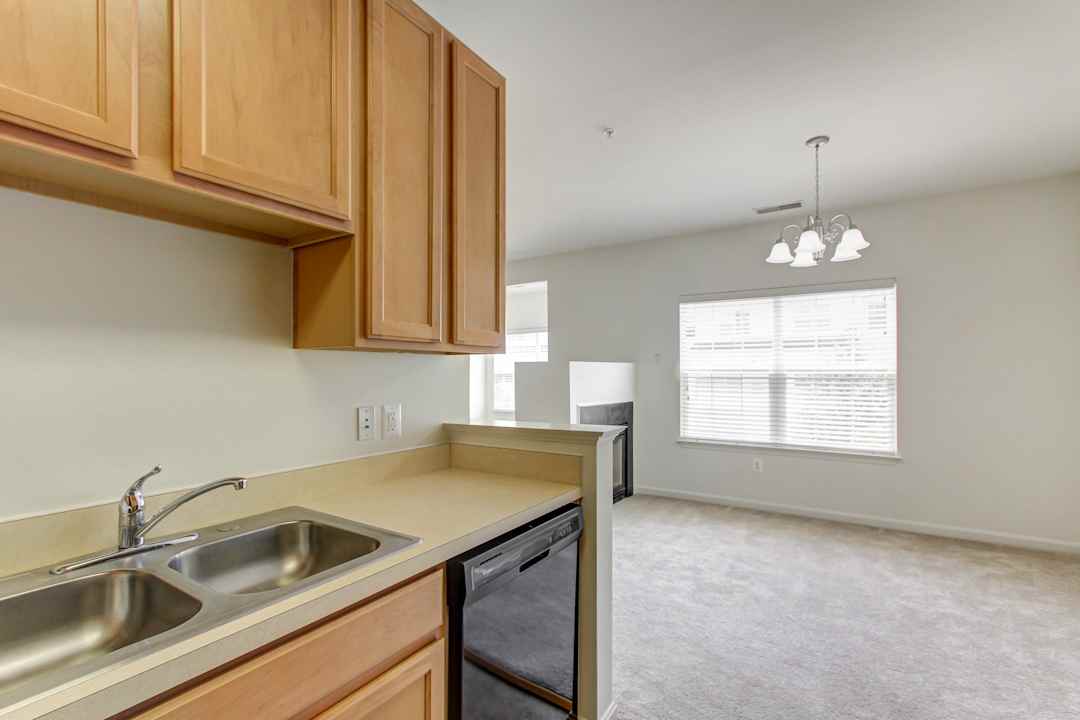 Barrington Park 10225 Dumfries Rd Manassas Va Apartments For Rent Rent Com