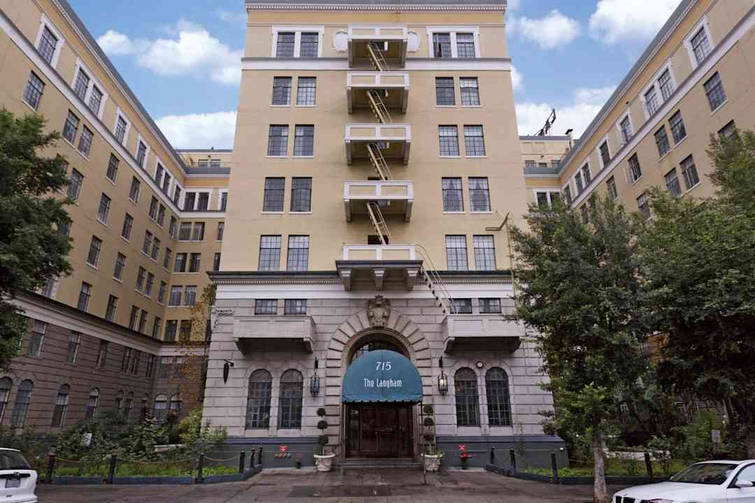 The Langham Apartments 715 S Normandie Ave Los Angeles Ca Apartments For Rent Rent Com