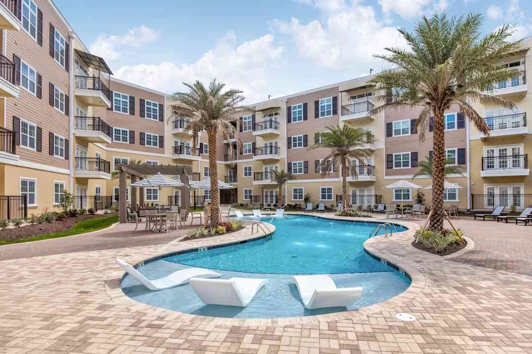 Bayonne At Southshore 940 Stanford Ave Baton Rouge La Apartments For Rent Rent Com
