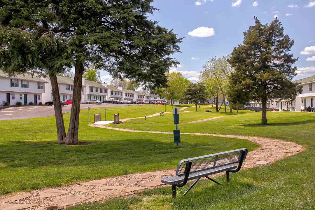 fairfield village apartments springfield mo 65807
