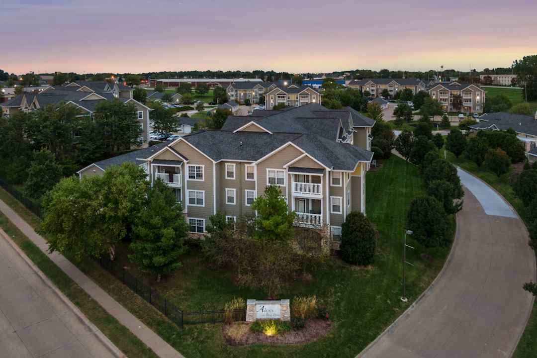 Alexis At Perry Pointe 5001 Sheridan St Davenport Ia Apartments For Rent Rent Com
