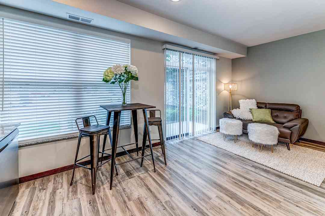 Crossroads At Elm Creek Apartments - Maple Grove Mn 55369