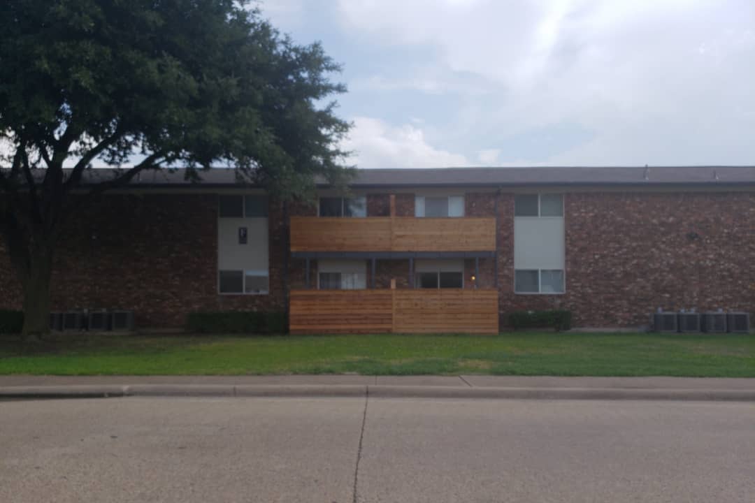 Country Club Apartments - Carrollton, TX 75006