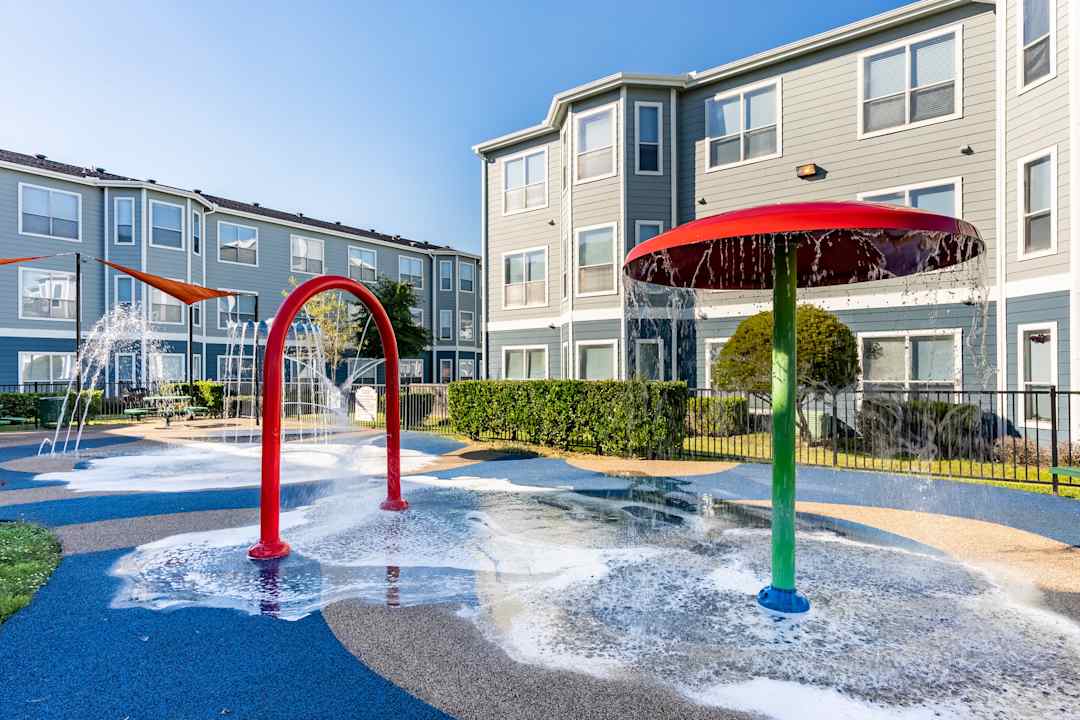 The Estates At Hollister 7740 W Little York Rd Houston Tx Apartments For Rent Rent Com