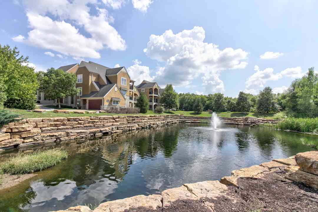 The Mansions at Canyon Creek 9550 Zarda Dr Lenexa, KS Apartments