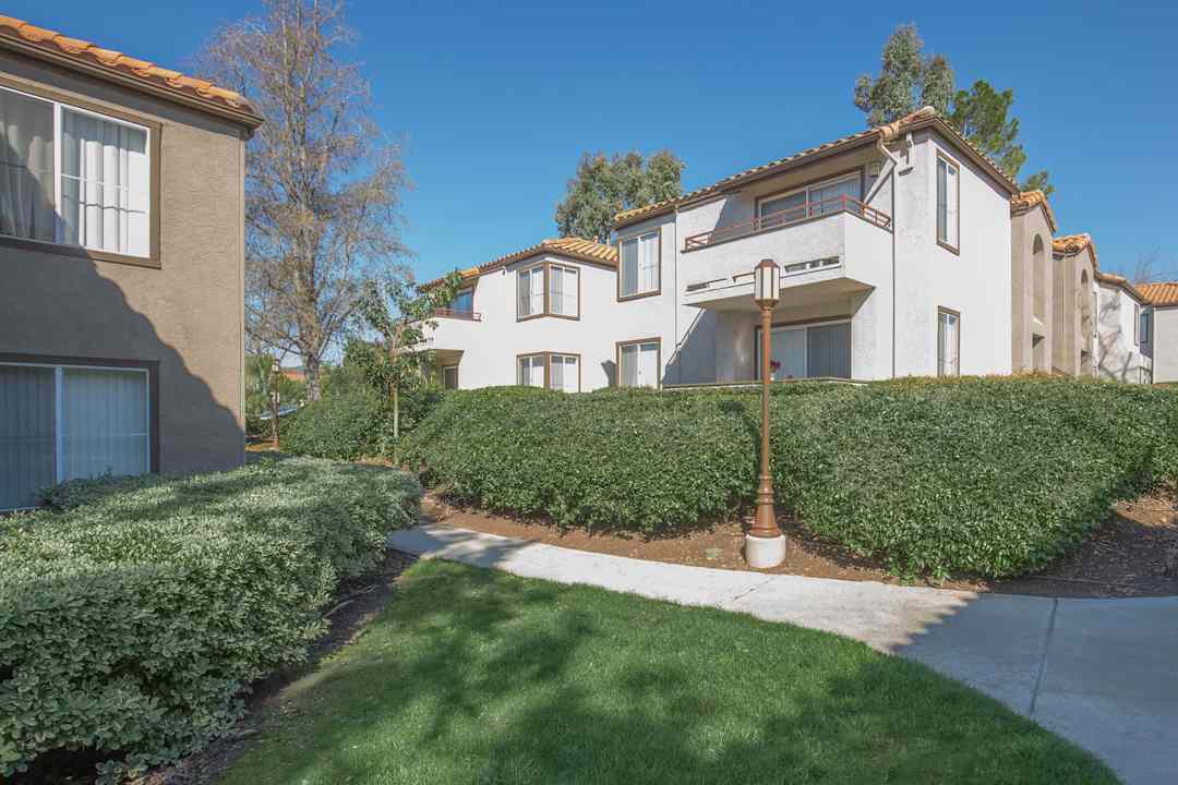 Villas Aliento Apartment Homes 114 Aliento Rancho Santa Margarita Ca Apartments For Rent Rent Com