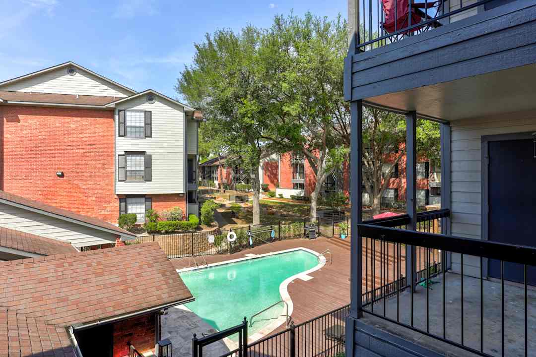 Riverwalk Apartments Conroe Texas