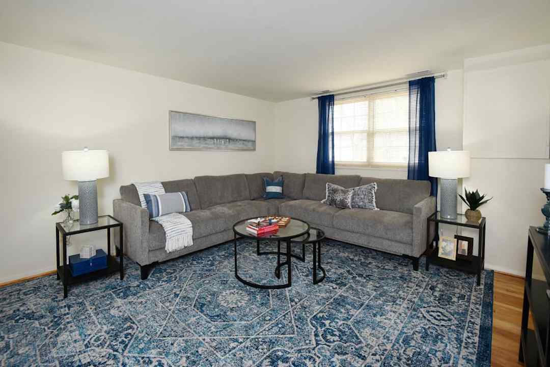 Hyde Park Apartments 1114 Tace Dr Essex Md Apartments For Rent Rent Com