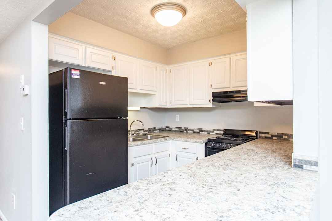 raccoon creek 3819 plane tree dr w columbus oh apartments for rent rent com