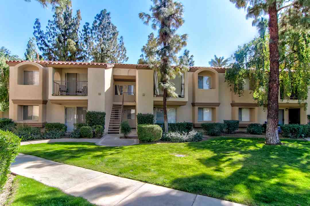 The Regent - 73373 Country Club Dr | Palm Desert, CA Apartments for Rent |  Rent.