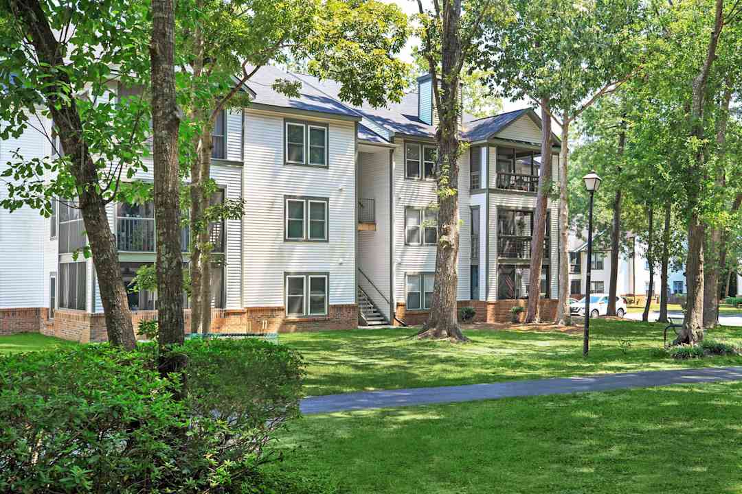 Westbury Mews 1425 Old Trolley Rd Summerville Sc Apartments For Rent Rent Com