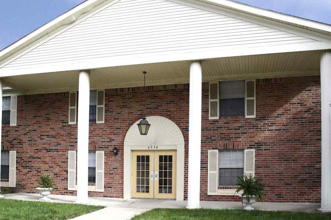 sebring court apartments indianapolis in 46224