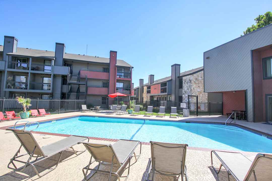 starburst apartments austin tx 78753